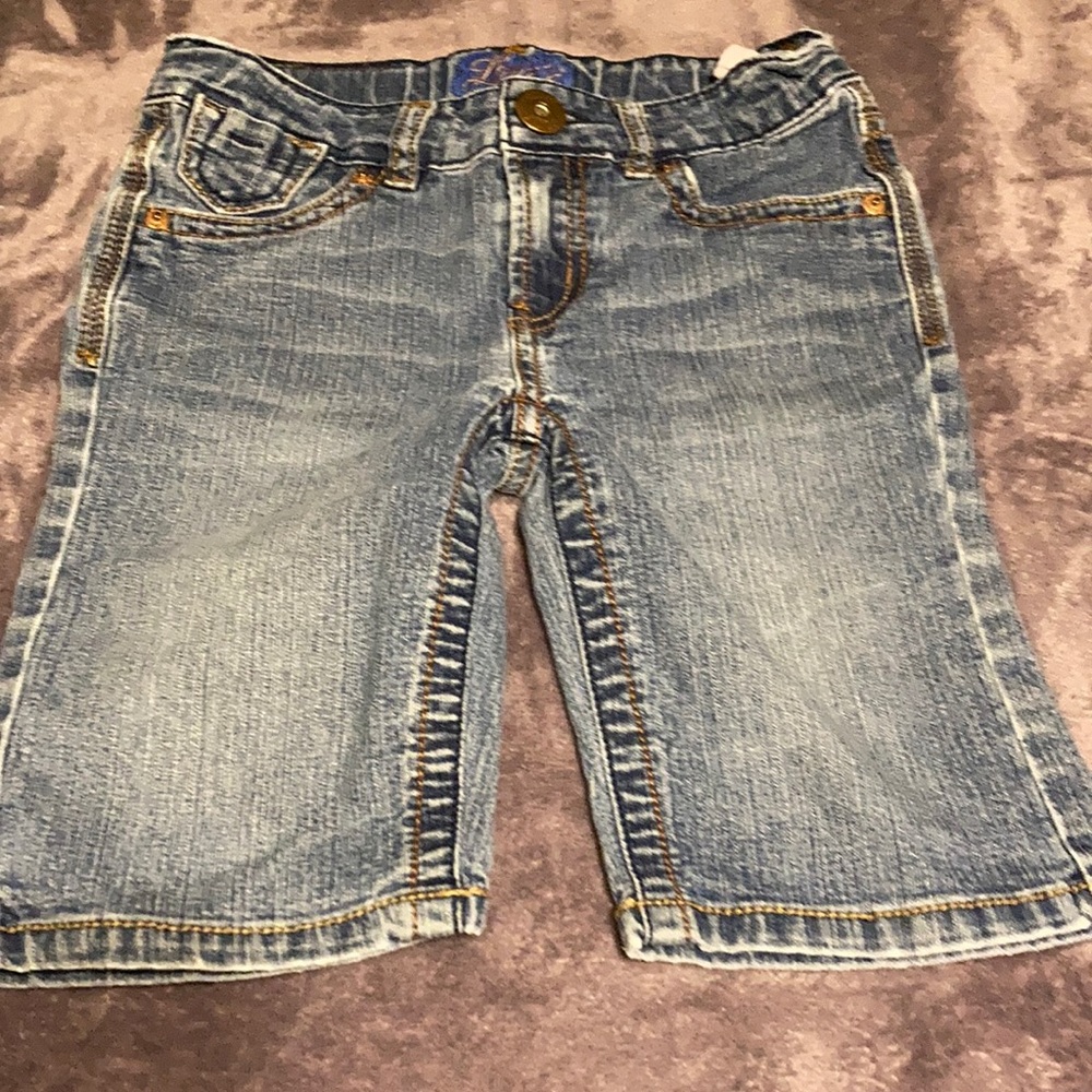 Girls Levi’s capris size 8